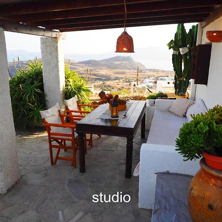 Anastasia'S Windmill And Anastasia'S Studio Plaka  Bagian luar foto