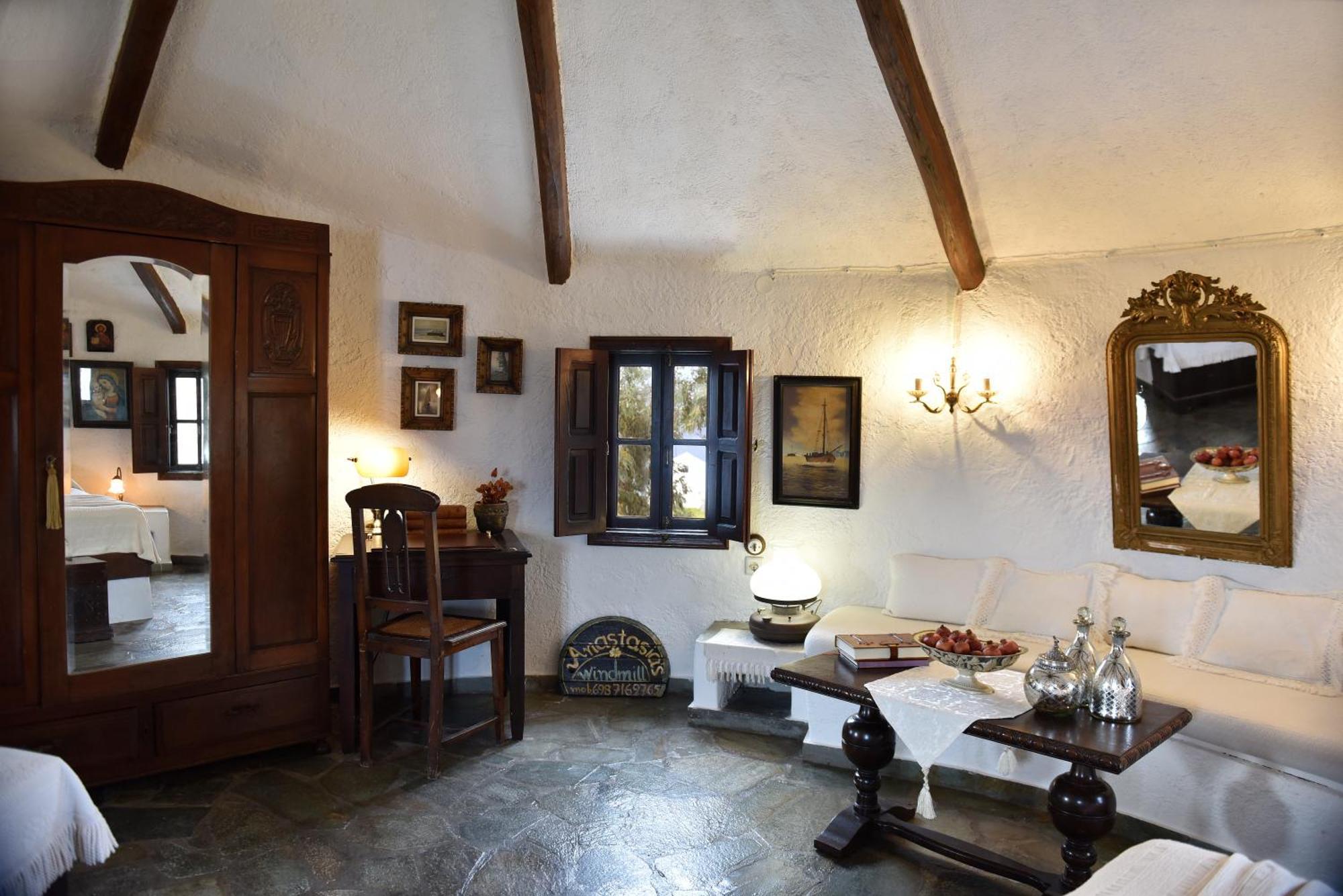 Anastasia'S Windmill And Anastasia'S Studio Plaka  Bagian luar foto